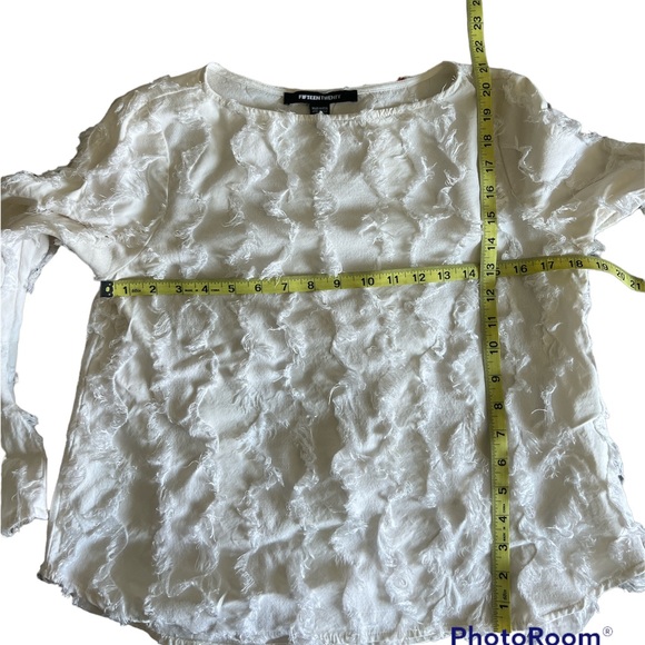 Fifteen Twenty All over Fringe top with Bell Sleeve White Small - Picture 8 of 13